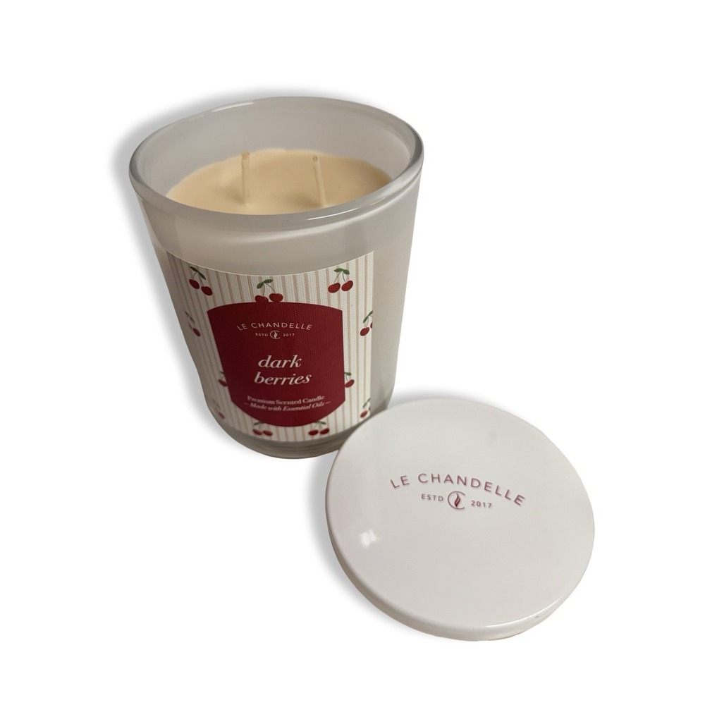 Le Chandelle Dark Berries 3-Wick Scented Candle 15oz Essential Oils New w/Lid